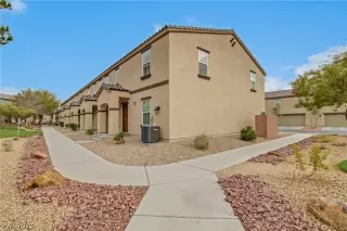 Photo #4: 2467012 Listing 