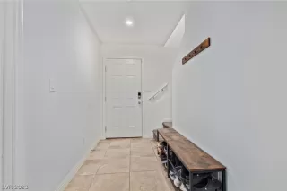 Photo #5: 2467012 Listing 