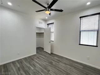 Photo #5: 2467023 Listing 