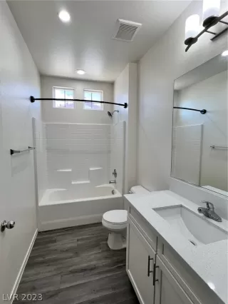 Photo #6: 2467023 Listing 