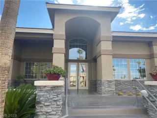 Photo #2: 2467049 Listing 