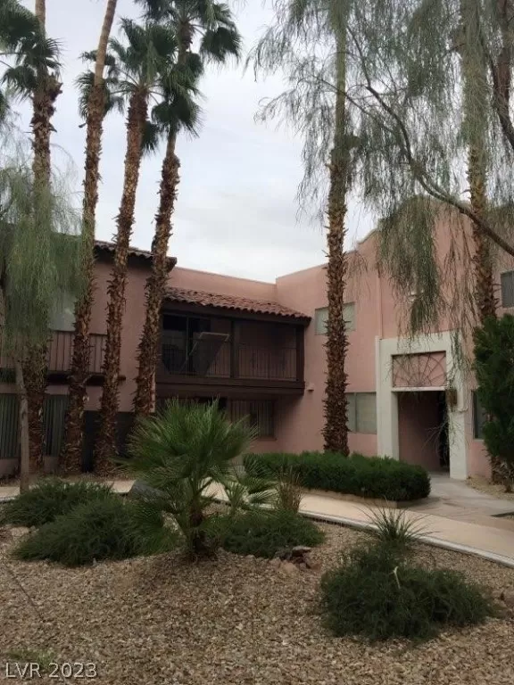 MLS: 2467133 Condo For Sale