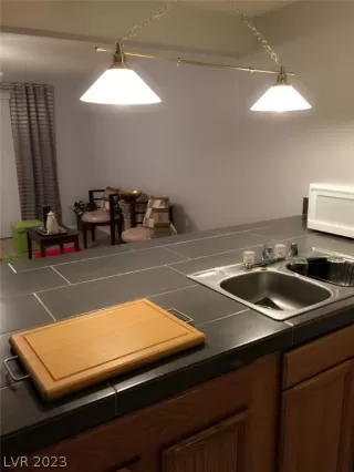 Photo #2: 2467133 Listing