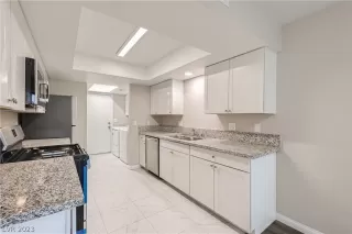 Photo #6: 2467162 Listing