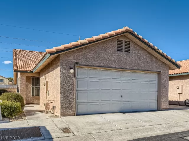 MLS: 2467169 Condo For Sale