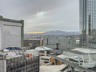 Photo #2: 2467173 Listing