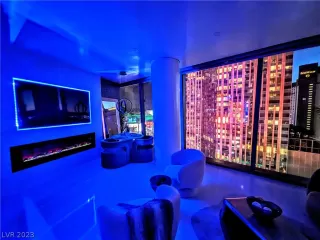 Photo #5: 2467173 Listing