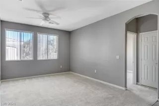 Photo #5: 2467174 Listing 