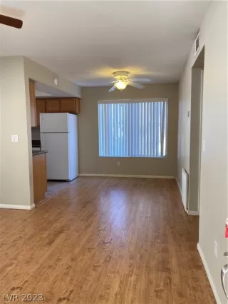 Photo #4: 2467177 Listing