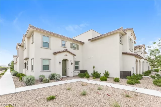 MLS: 2467185 Condo For Sale