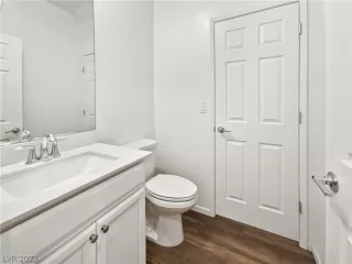 Photo #6: 2467185 Listing