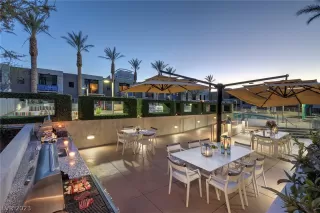 Photo #4: 2467191 Listing