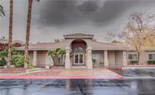 Photo #2: 2467208 Listing 