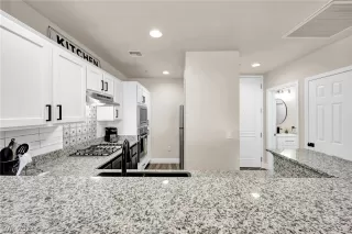 Photo #2: 2467214 Listing 