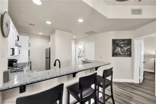 Photo #3: 2467214 Listing 