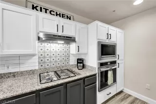 Photo #5: 2467214 Listing 