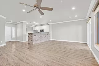 Photo #4: 2467221 Listing 