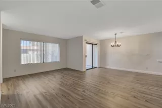 Photo #6: 2467225 Listing