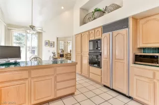 Photo #4: 2467250 Listing 