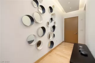 Photo #6: 2467255 Listing 