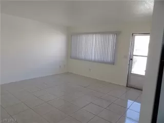 Photo #4: 2467300 Listing 