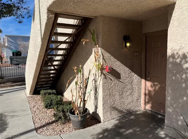 MLS: 2467306 Condo For Sale