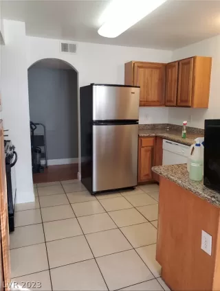 Photo #1: 2467306 Listing 