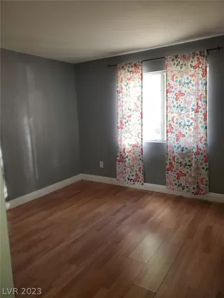 Photo #4: 2467306 Listing 