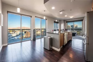 Photo #1: 2467310 Listing 