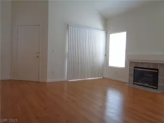 Photo #5: 2467313 Listing 