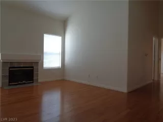 Photo #6: 2467313 Listing 