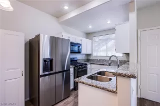 Photo #6: 2467328 Listing