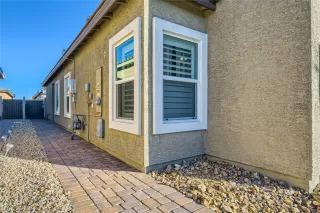 Photo #2: 2467347 Listing