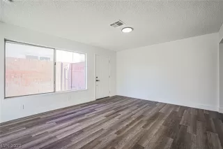 Photo #4: 2467379 Listing 