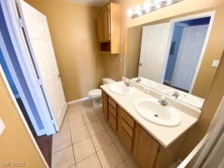 Photo #5: 2467381 Listing 