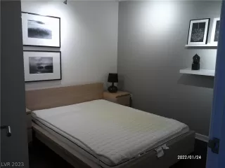 Photo #5: 2467405 Listing 