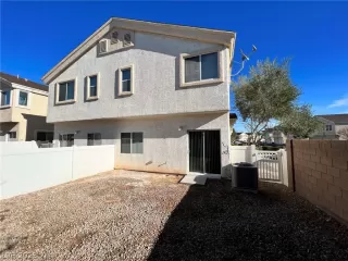 Photo #2: 2467406 Listing