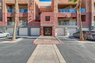 Photo #1: 2467433 Listing 