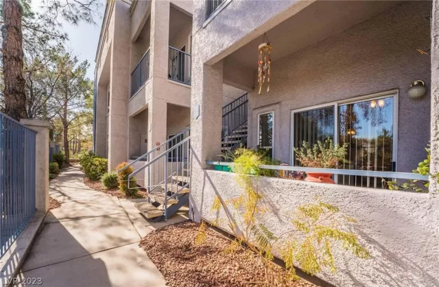MLS: 2467442 Condo For Sale