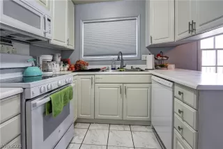 Photo #5: 2467443 Listing 