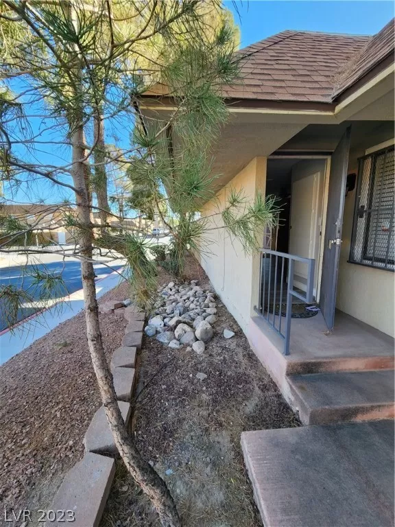 MLS: 2467450 Condo For Sale