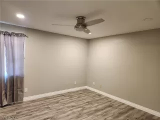 Photo #2: 2467450 Listing