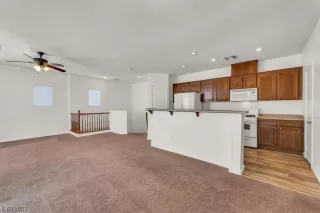 Photo #4: 2467462 Listing 