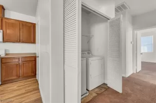 Photo #5: 2467462 Listing 