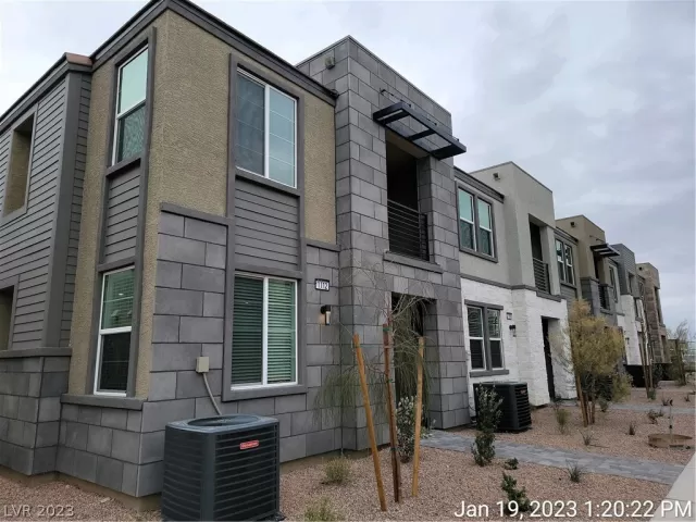 MLS: 2467470 Condo For Sale