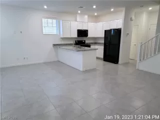 Photo #1: 2467470 Listing 