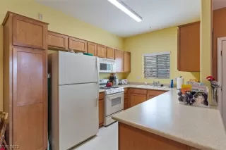 Photo #2: 2467525 Listing