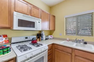 Photo #3: 2467525 Listing