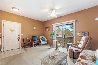 Photo #5: 2467525 Listing