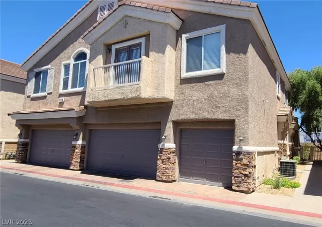 MLS: 2467579 Condo For Sale